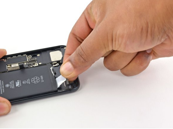 iPhone 7 7Plus lỗi sạc thaypin Nguyên nhân iPhone 7 7Plus sạc không vào pin